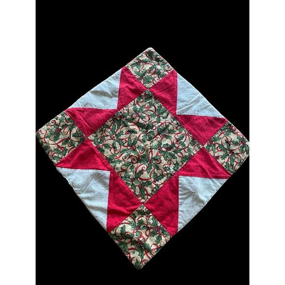 Christmas Quilt Square Table Center Mat Handmade Quilted Quilting Red Green 15" - Picture 1 of 14